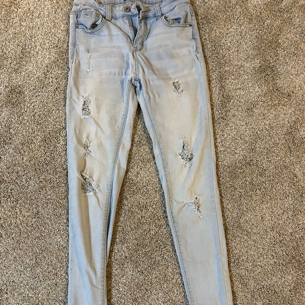 Blue light washed jeans